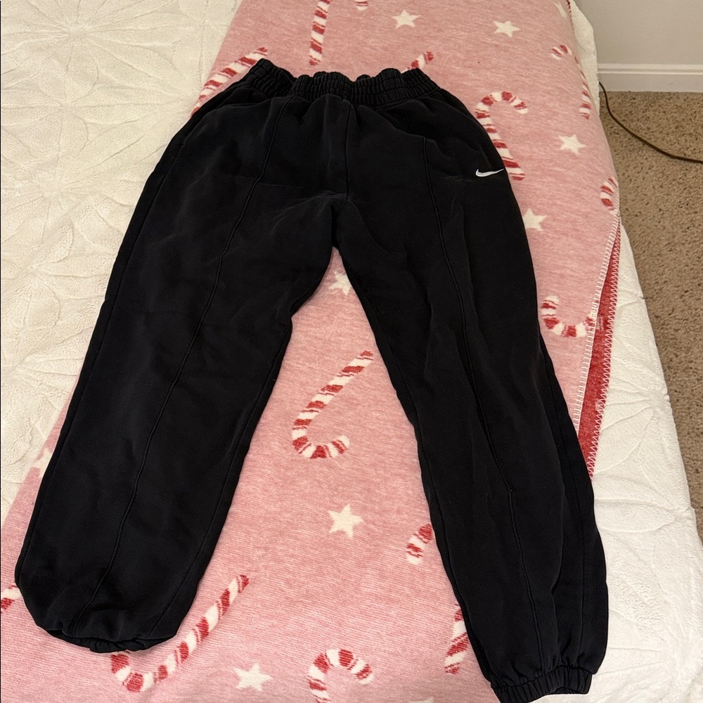 Black womens Nike sweatpants